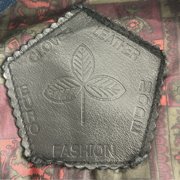 Vintage Black Leather Jacket - Picture 4 of 8